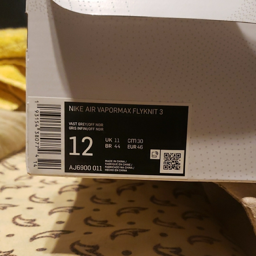 Nike White and Neon Yellow Air Sneakers - Picture 7 of 7